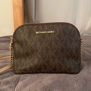 Michael kors crossbody handbag